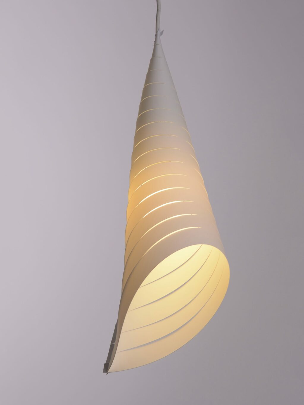 LAMPA WISZĄCA KWIAT LILII – LILIO LAMPA WISZĄCA KWIAT LILII – LILIO