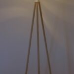 Abażur Elipso ze stojakiem drewnianym wys. 140cm